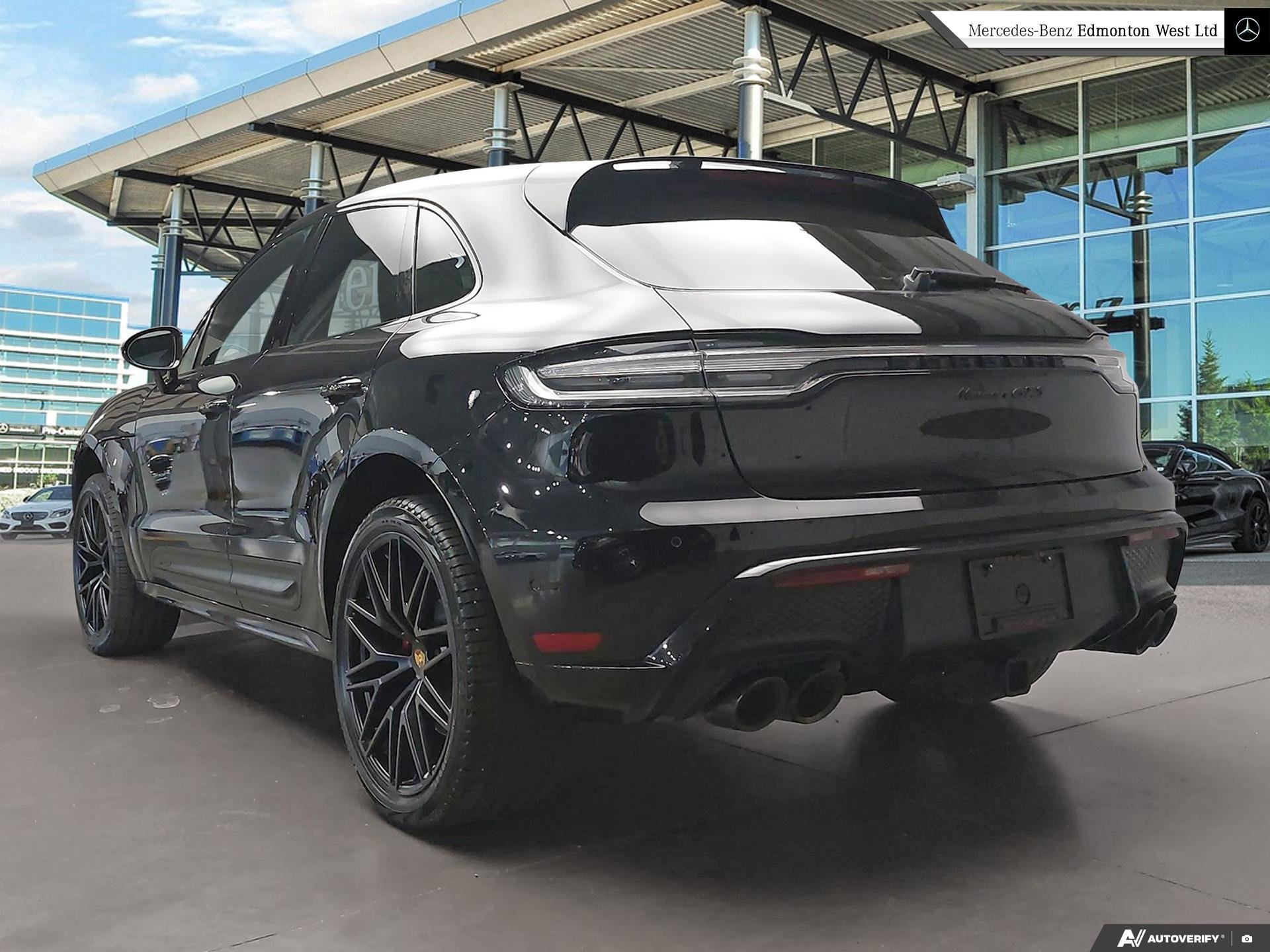 2022 Porsche Macan GTS photo 2