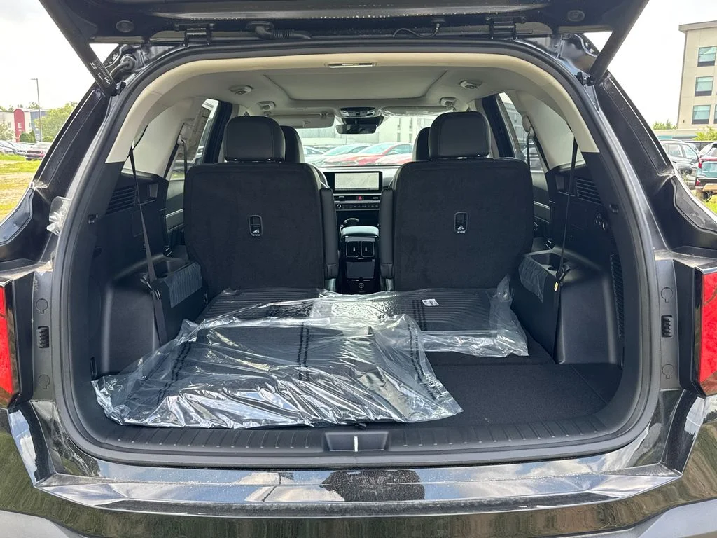 2025 Kia Sorento SX - Photo 18