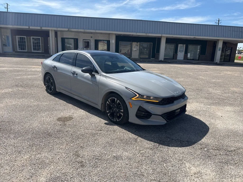 Used 2023 Wolf Gray Kia GT-Line image 17