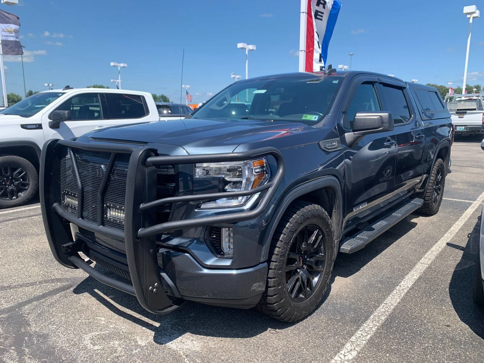 Used 2021 DARK SKY METALLIC GMC Elevation image 5
