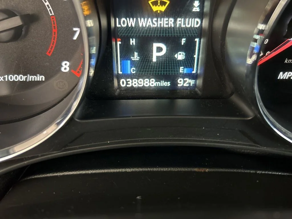 Used 2024 Gray Mitsubishi  image 40