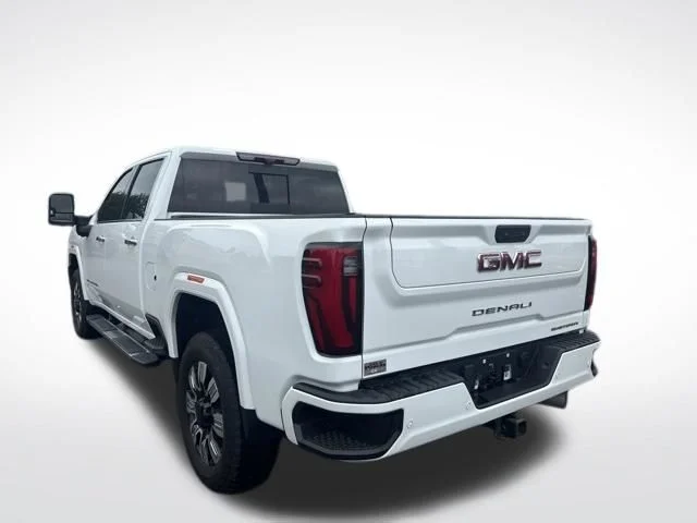Used 2024 White GMC Denali image 3