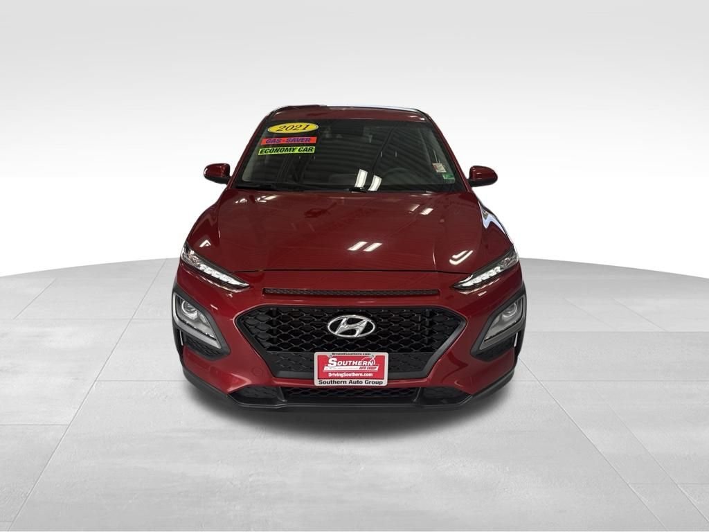 Used 2021 Red Hyundai SE image 8