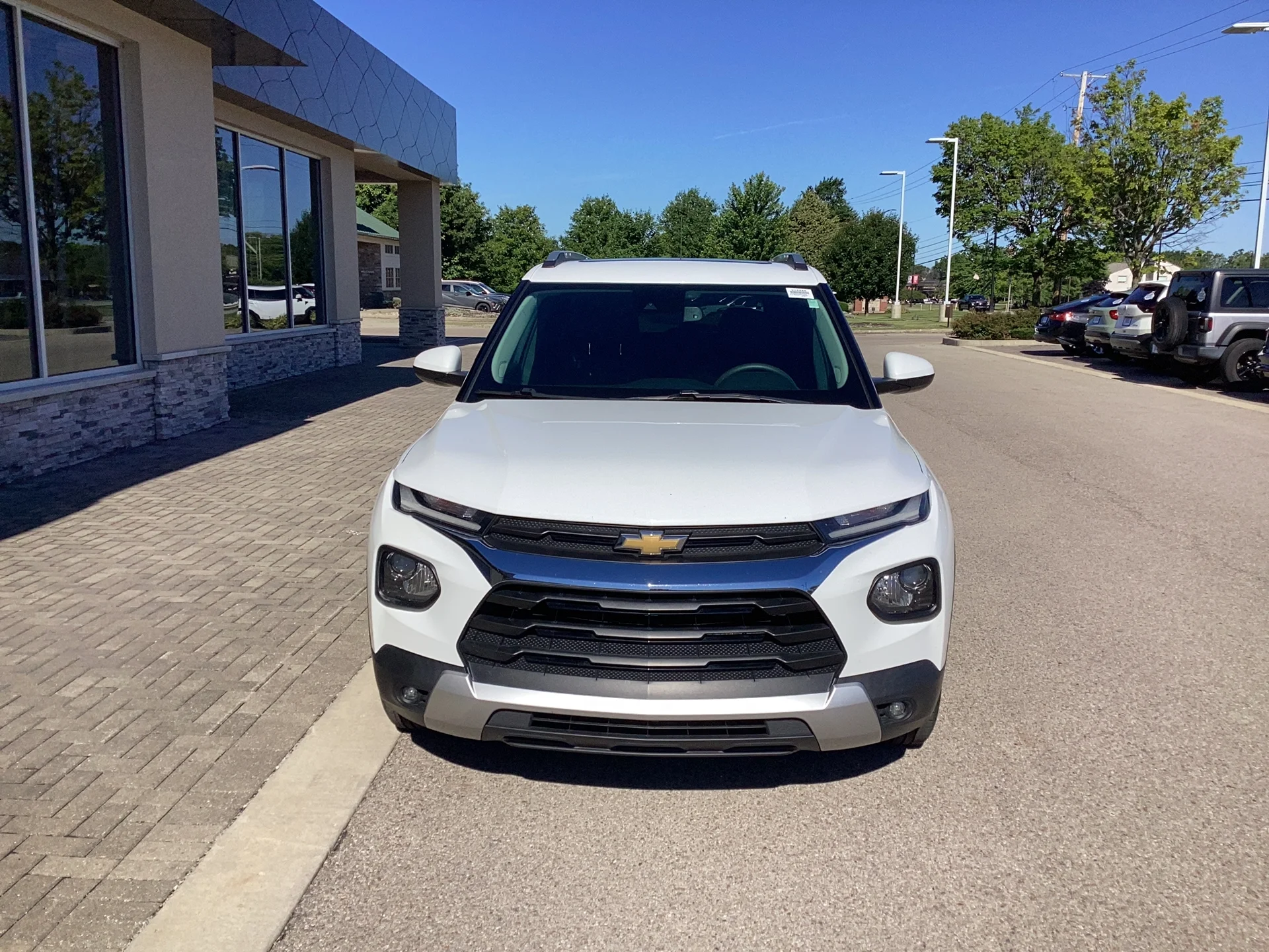 Used 2021 Summit White Chevrolet LT image 9