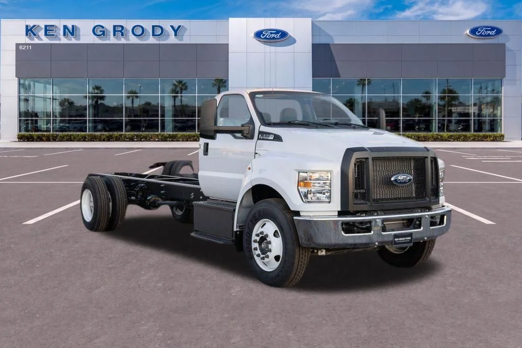 2025 Ford F-650's photo