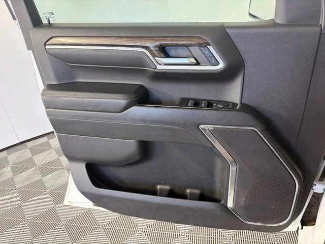 2024 GMC Sierra 1500 Elevation - Photo 17