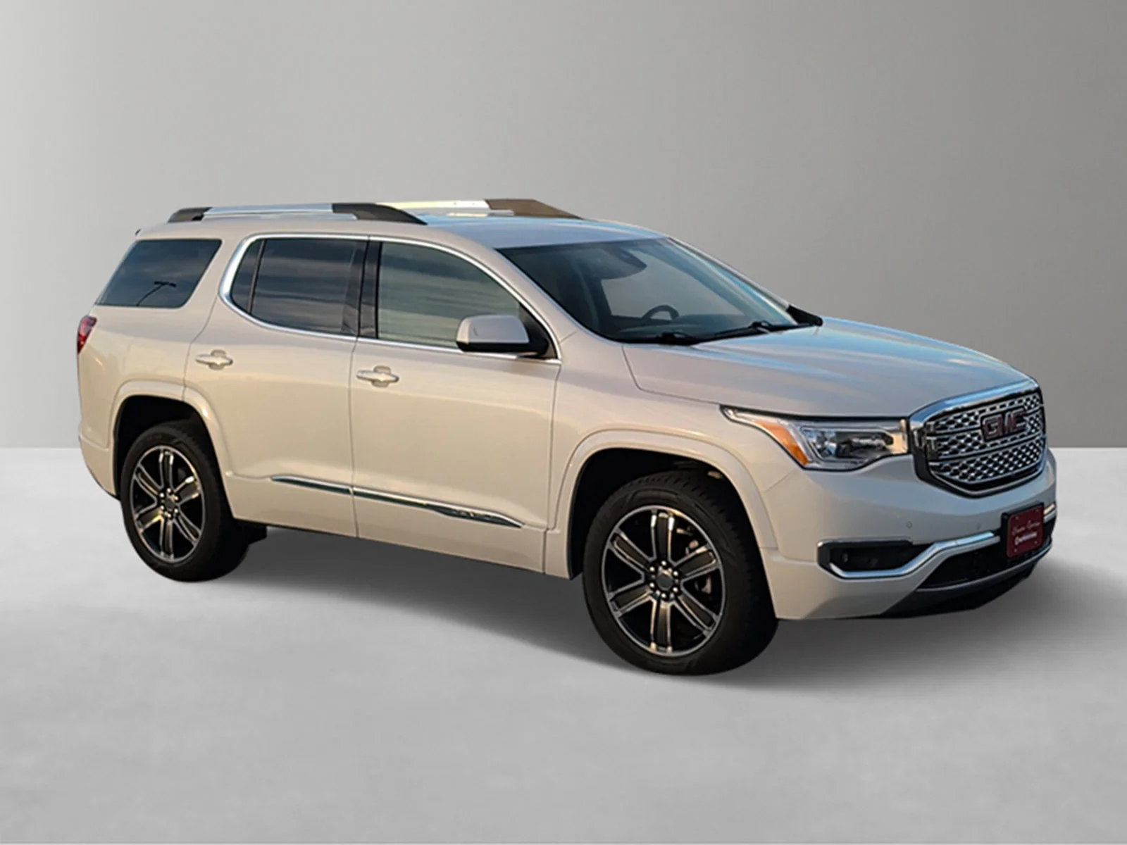Used 2018 GMC Acadia Denali with VIN 1GKKNXLS1JZ213220 for sale in Saint Paul, Minnesota