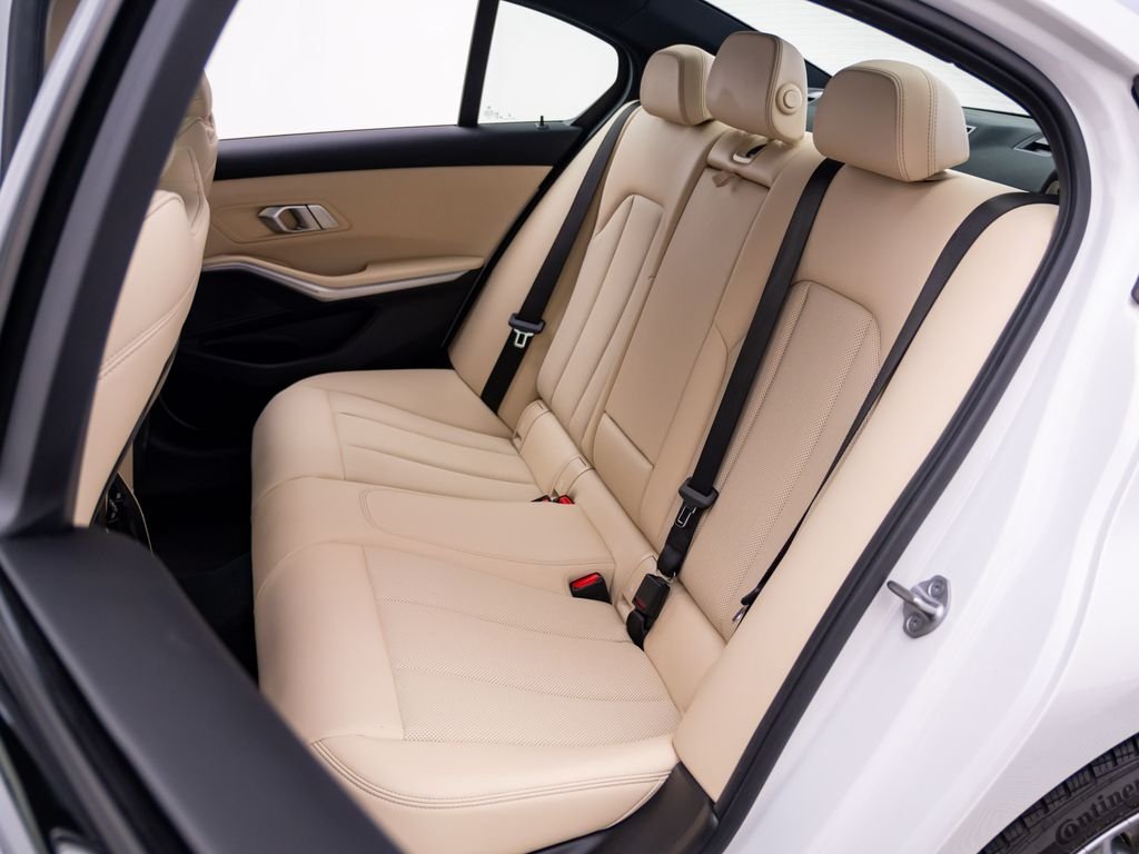 Used 2023 White Metallic BMW 330i xDrive image 17