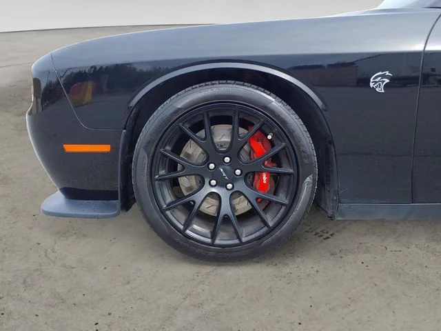 Used 2016 Pitch Black Clearcoat Dodge SRT Hellcat image 14