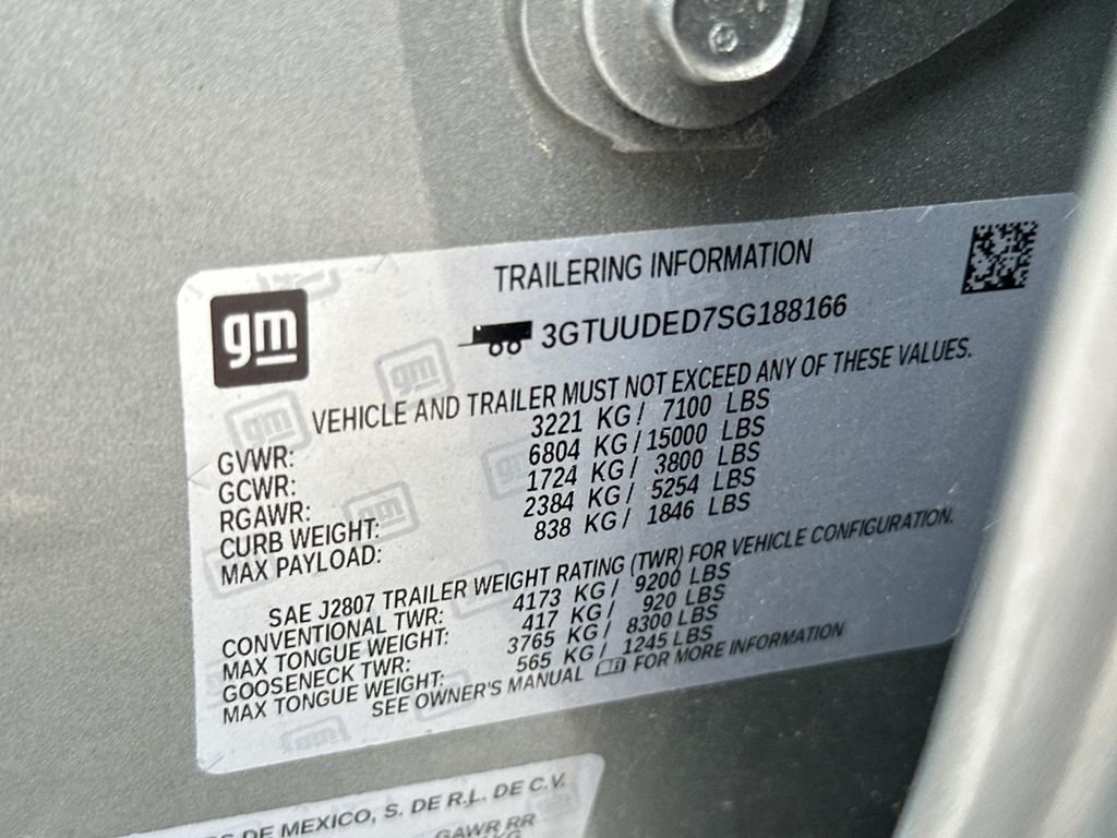 Used 2025 Sterling Metallic GMC SLT image 29