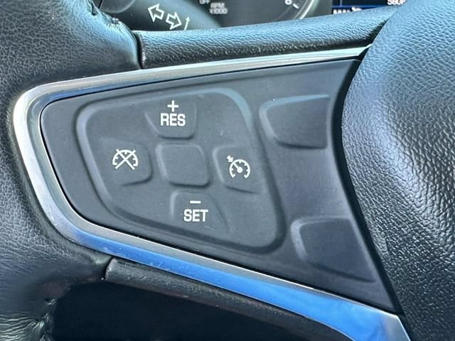Used 2019 SUMMIT WHITE Chevrolet LT image 17