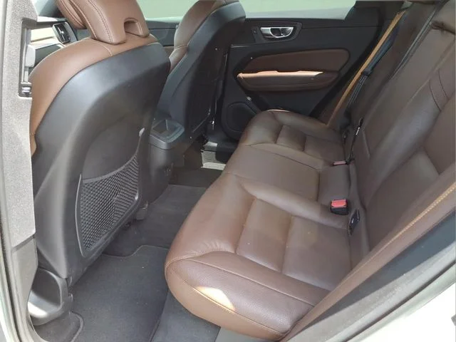 Certified Used 2023 Crystal White Volvo Plus image 17
