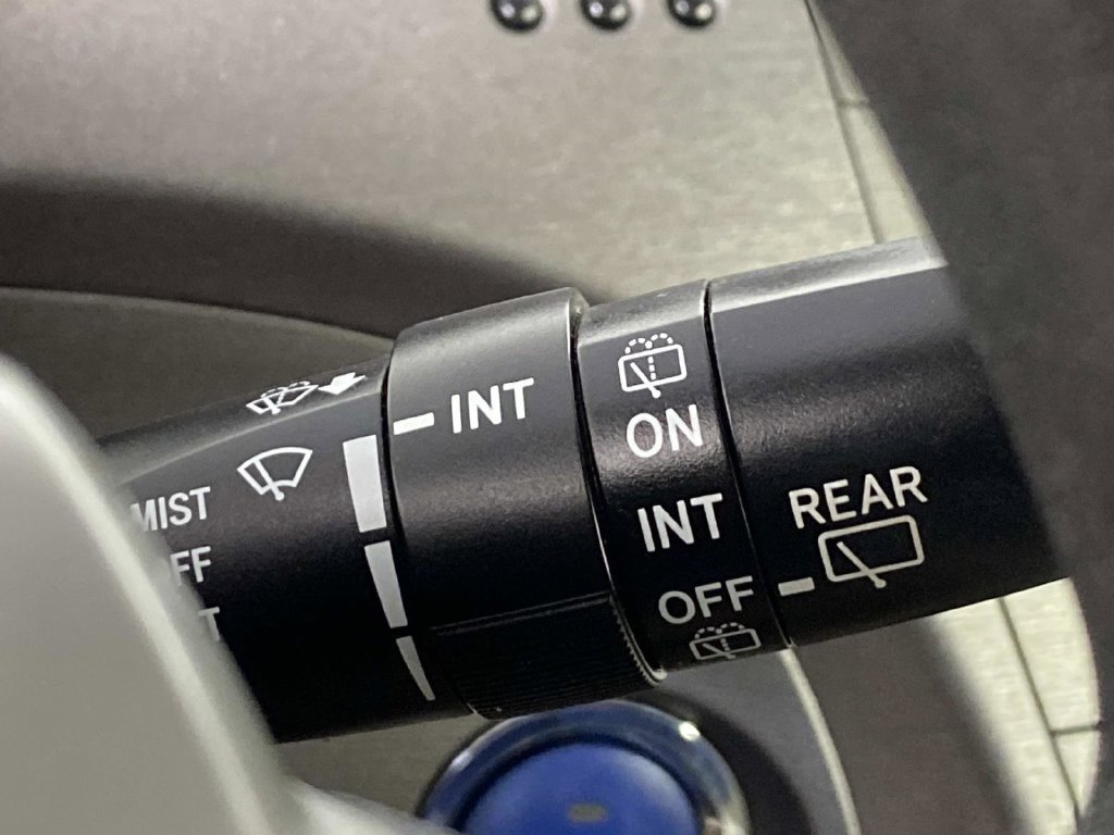 Used 2012 Red Toyota Two image 18
