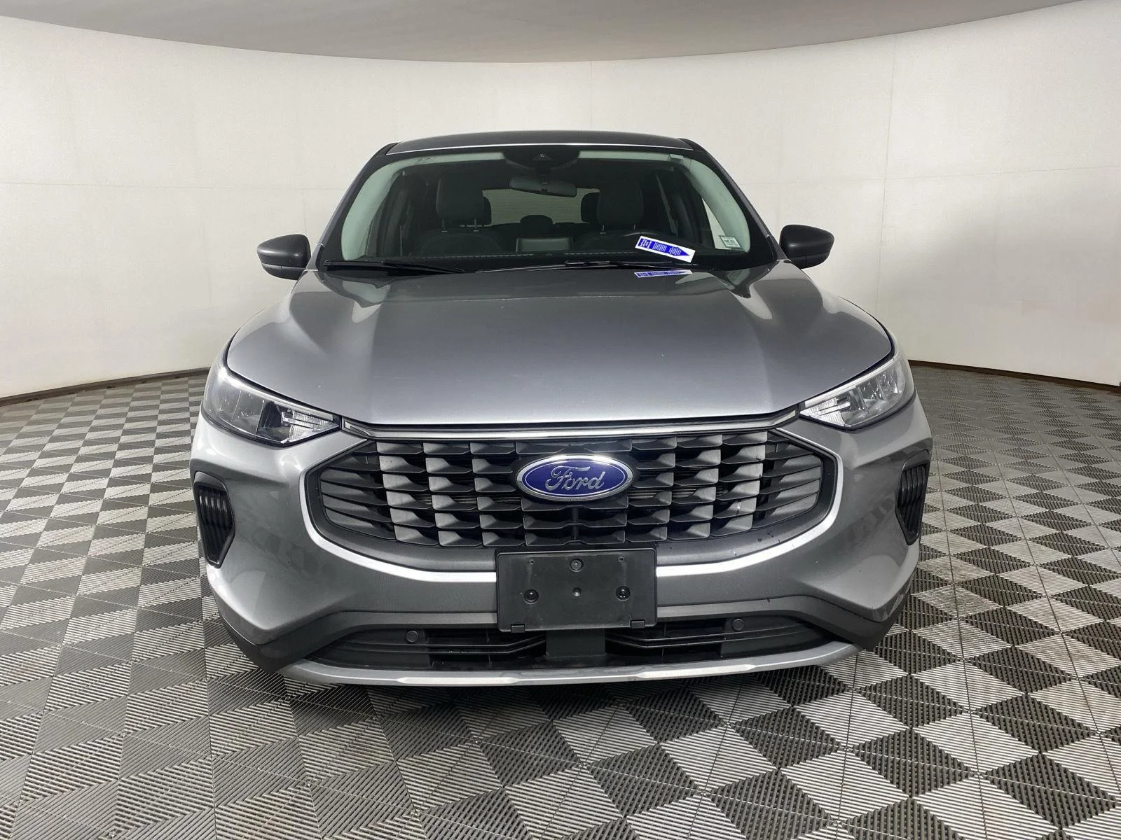Used 2023 Iconic Silver Ford Active image 2