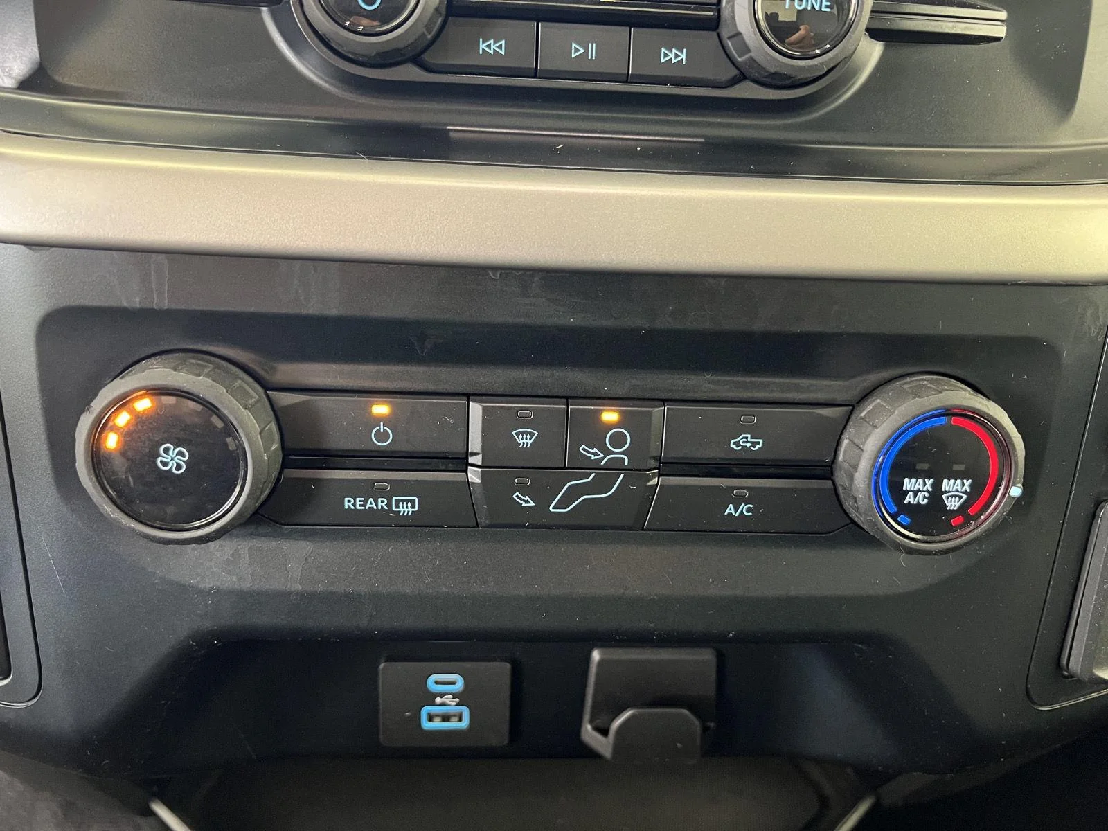 Used 2022 Gy Ford XL image 15