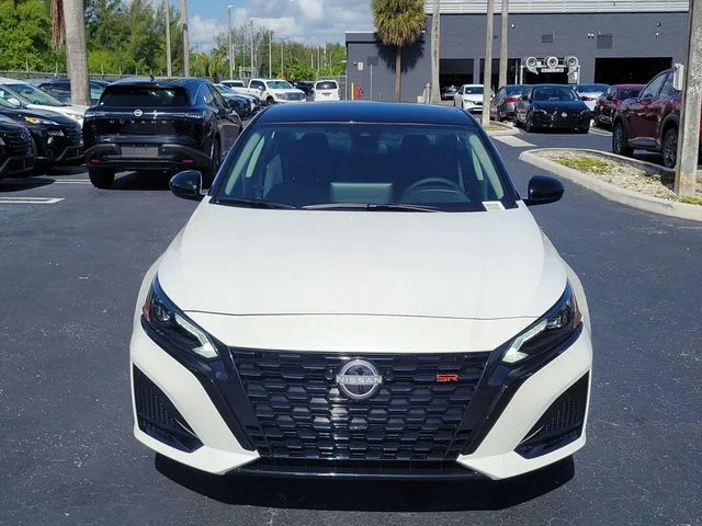 New 2026 Pearl White TriCoat / Super Black Two-tone Nissan SR image 2