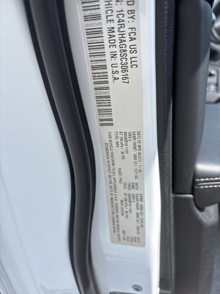 Used 2025 White Jeep Laredo X image 41