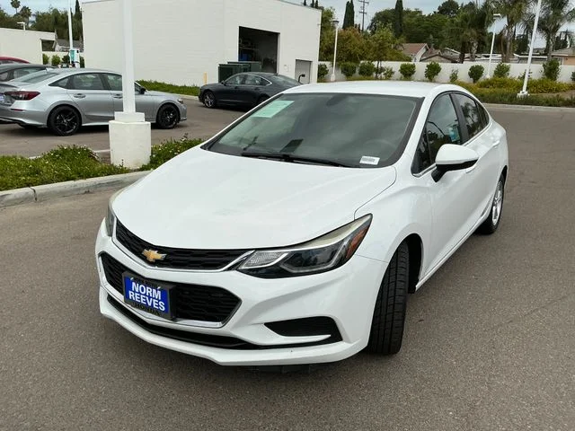 Used 2018 White Chevrolet LT image 1