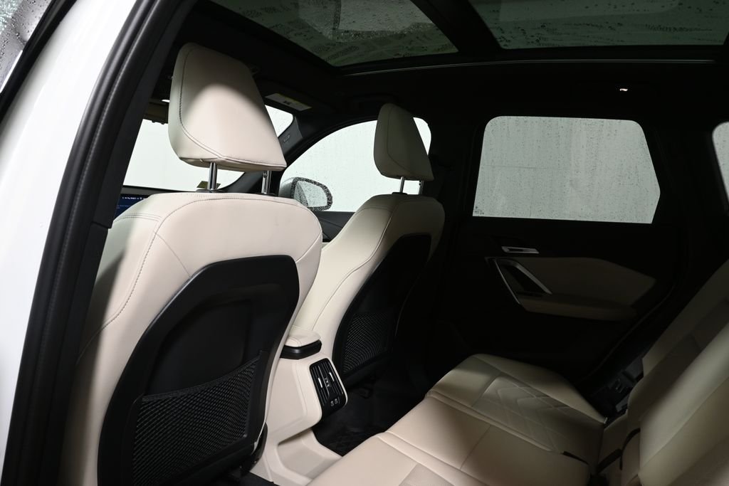 Certified Used 2024 Alpine White BMW xDrive28i image 7