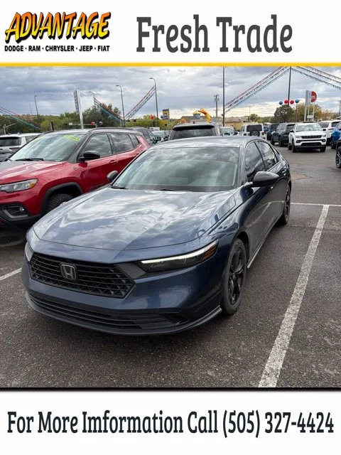 Used 2025  Honda SE image 1