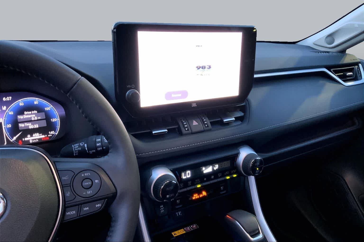 Used 2025 Wind Chill Pearl Toyota Hybrid Limited image 6
