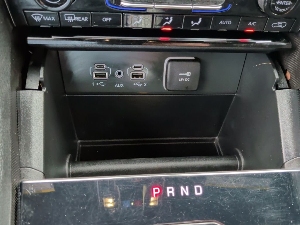 Used 2025 Silver Jeep Laredo image 28