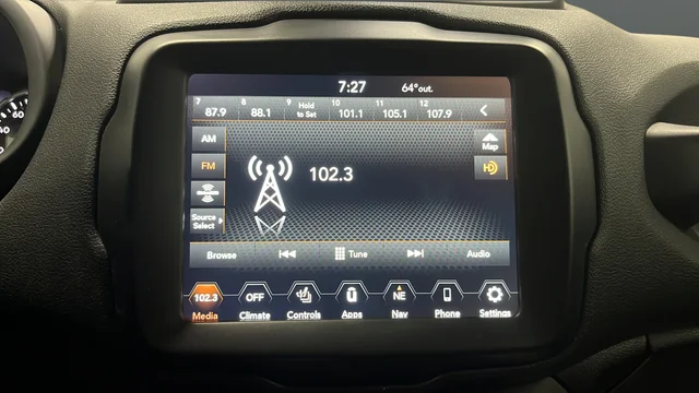 Used 2022 Slate Blue Jeep Latitude image 30