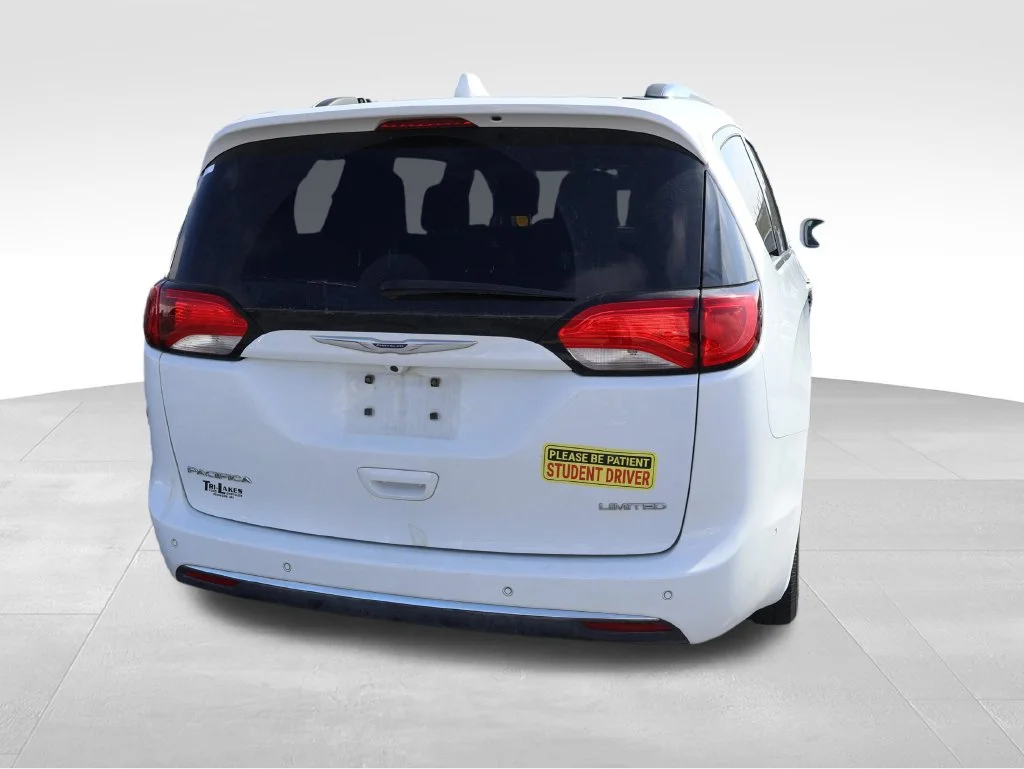 Used 2020 White Chrysler Limited image 14