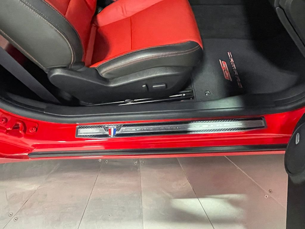 Used 2015 Red Chevrolet SS image 18