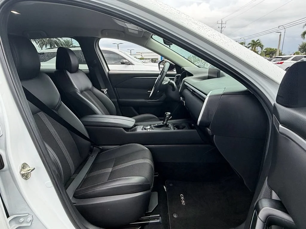 Used 2025 Wind Chill Pearl Mazda 2.5 S Preferred Package image 17
