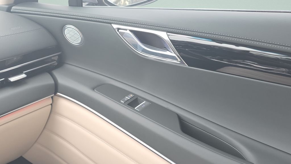 New 2026 Silver Genesis 2.5T image 13