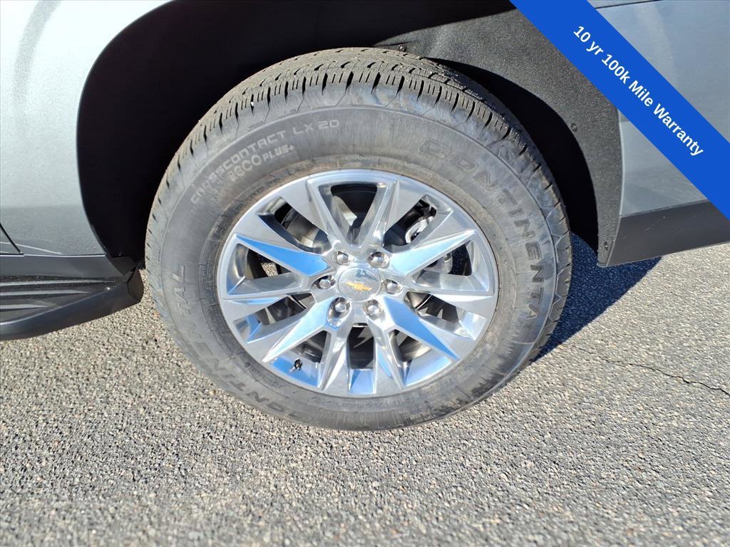 2026 Chevrolet Suburban Premier - Photo 12