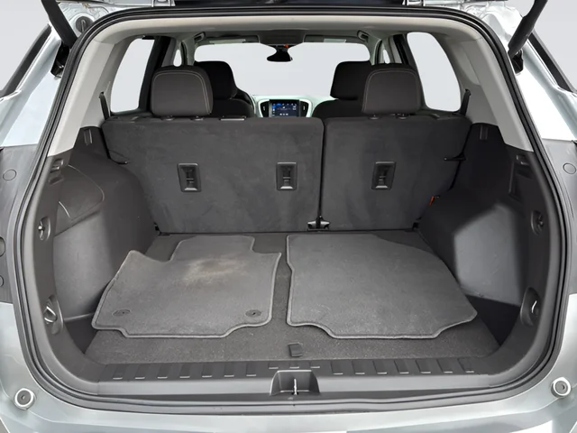 Used 2023 Silver GMC SLE image 28