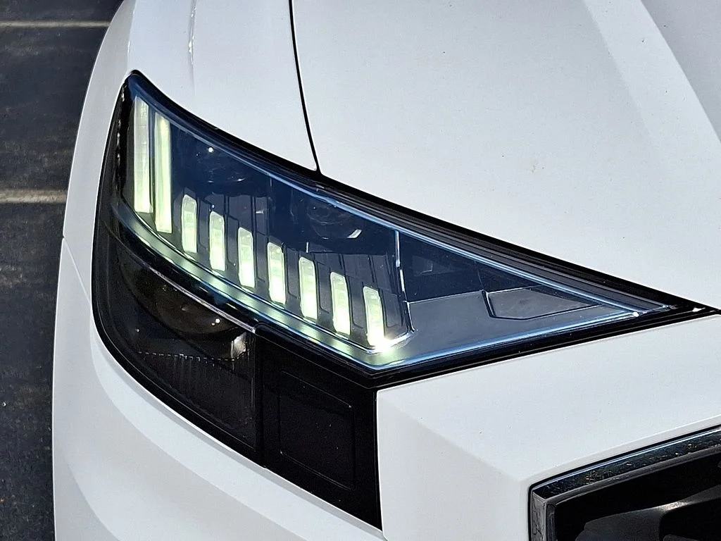 2023 Audi Q8 Premium - Photo 9