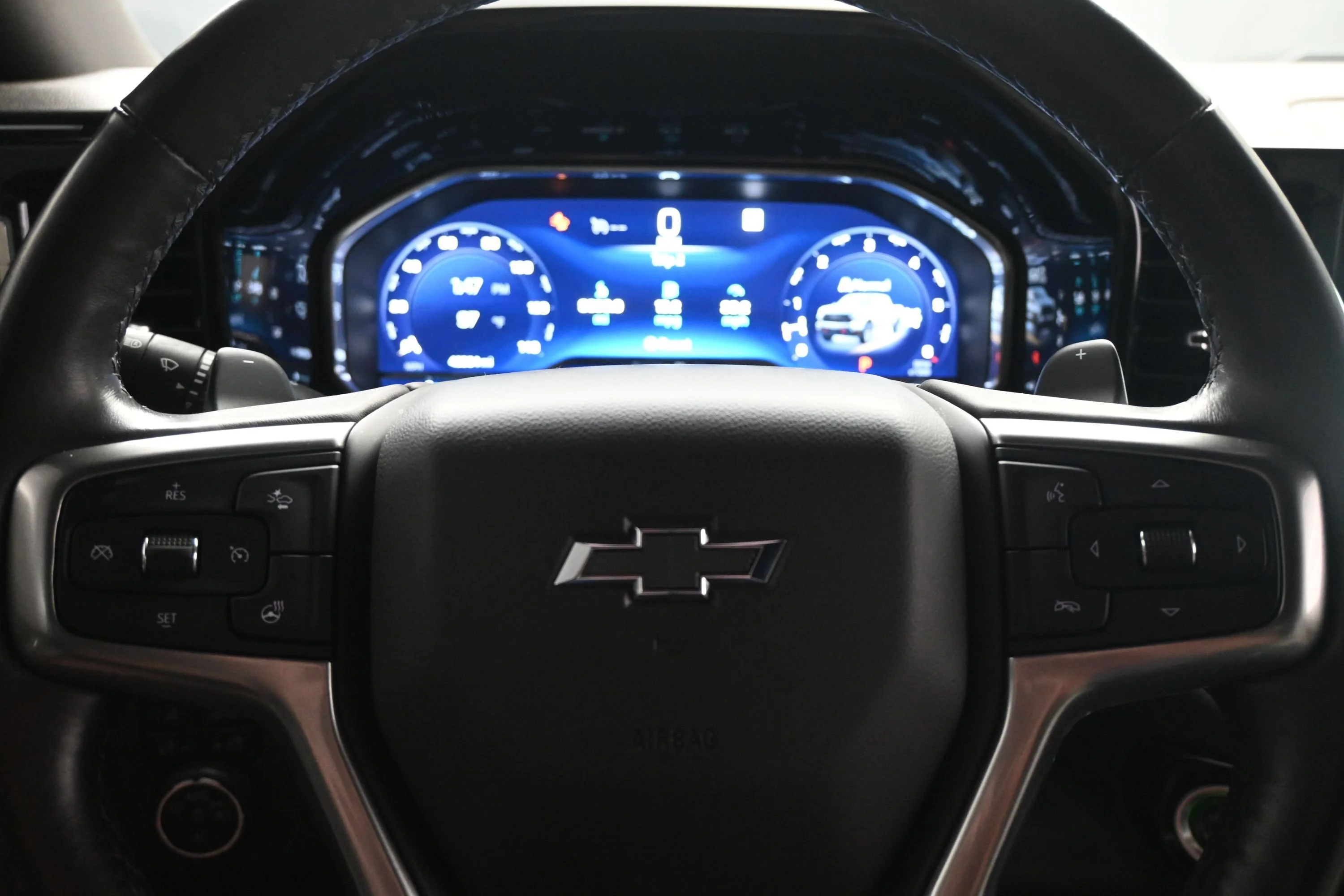 Used 2022 Silver Ice Metallic Chevrolet LT Trail Boss image 27