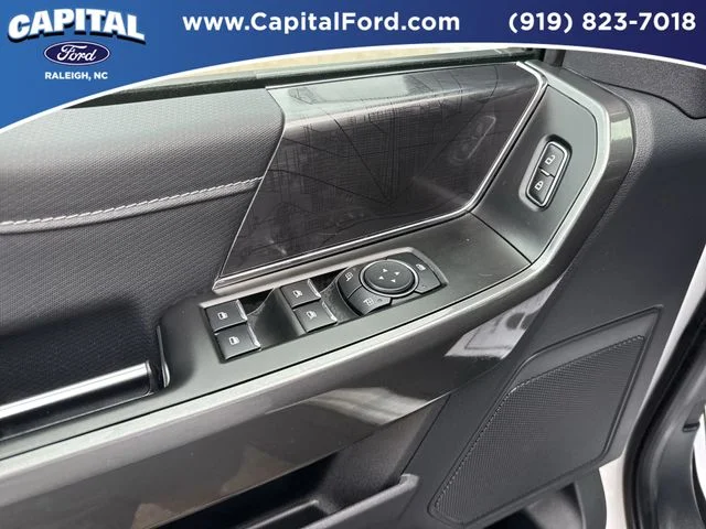 Used 2023 White Ford XLT image 21