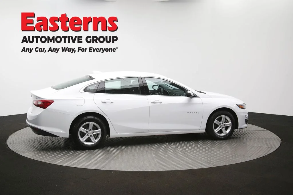 Used 2024 White Chevrolet LT image 43