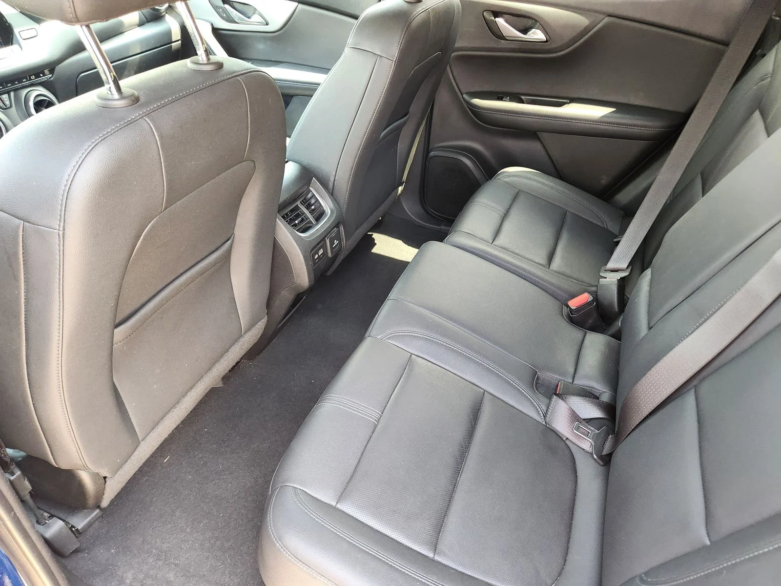 Used 2022 Blue Chevrolet LT image 28