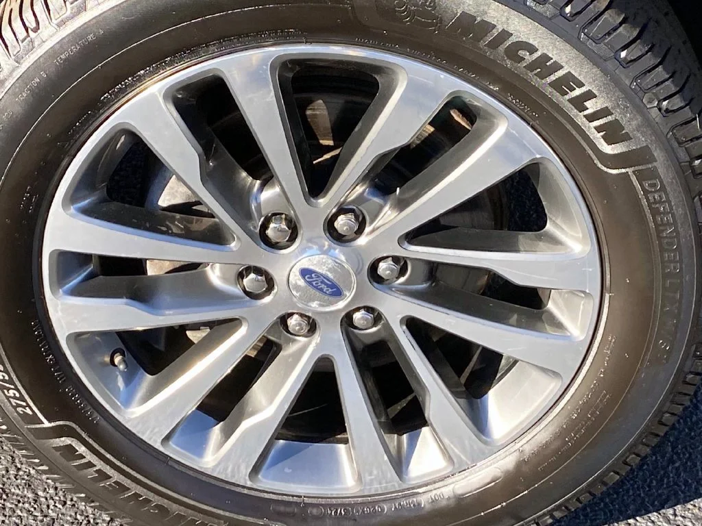 Used 2018 Shadow Black Ford Limited image 30