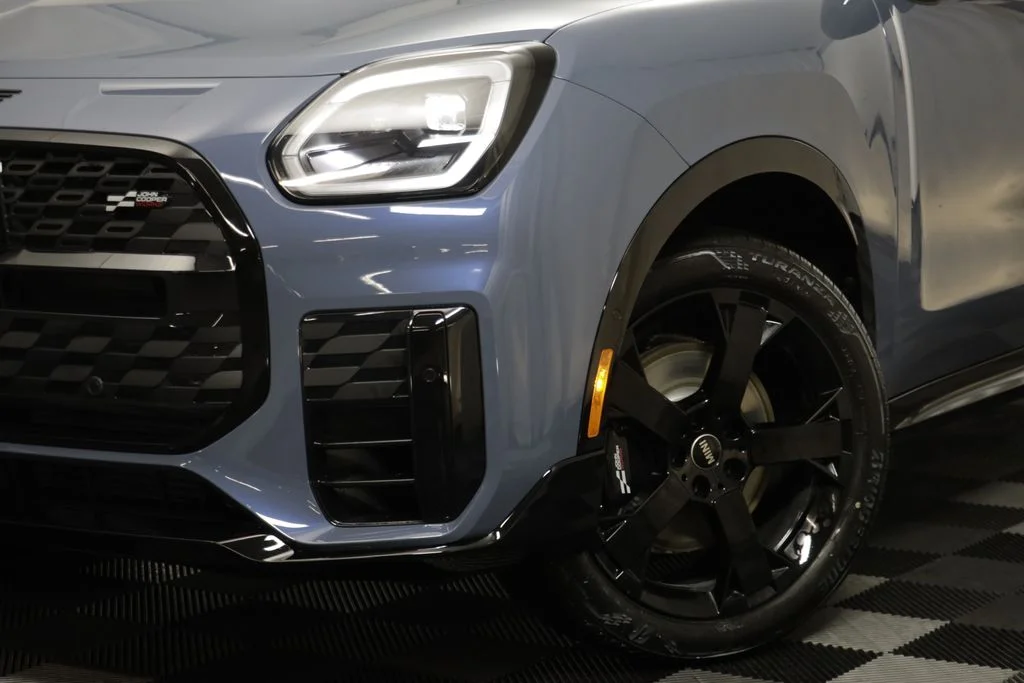 New 2027 Slate Blue Metallic MINI  image 4