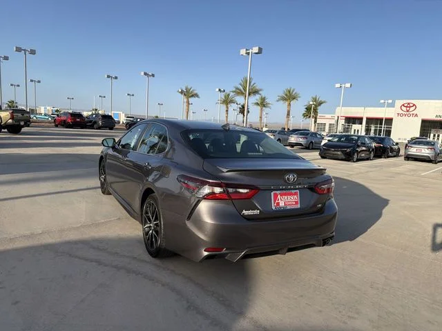 2023 Toyota Camry SE - Photo 7