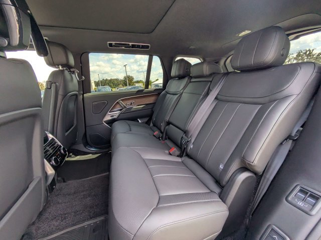 New 2027 Santorini Black Land Rover SE image 14
