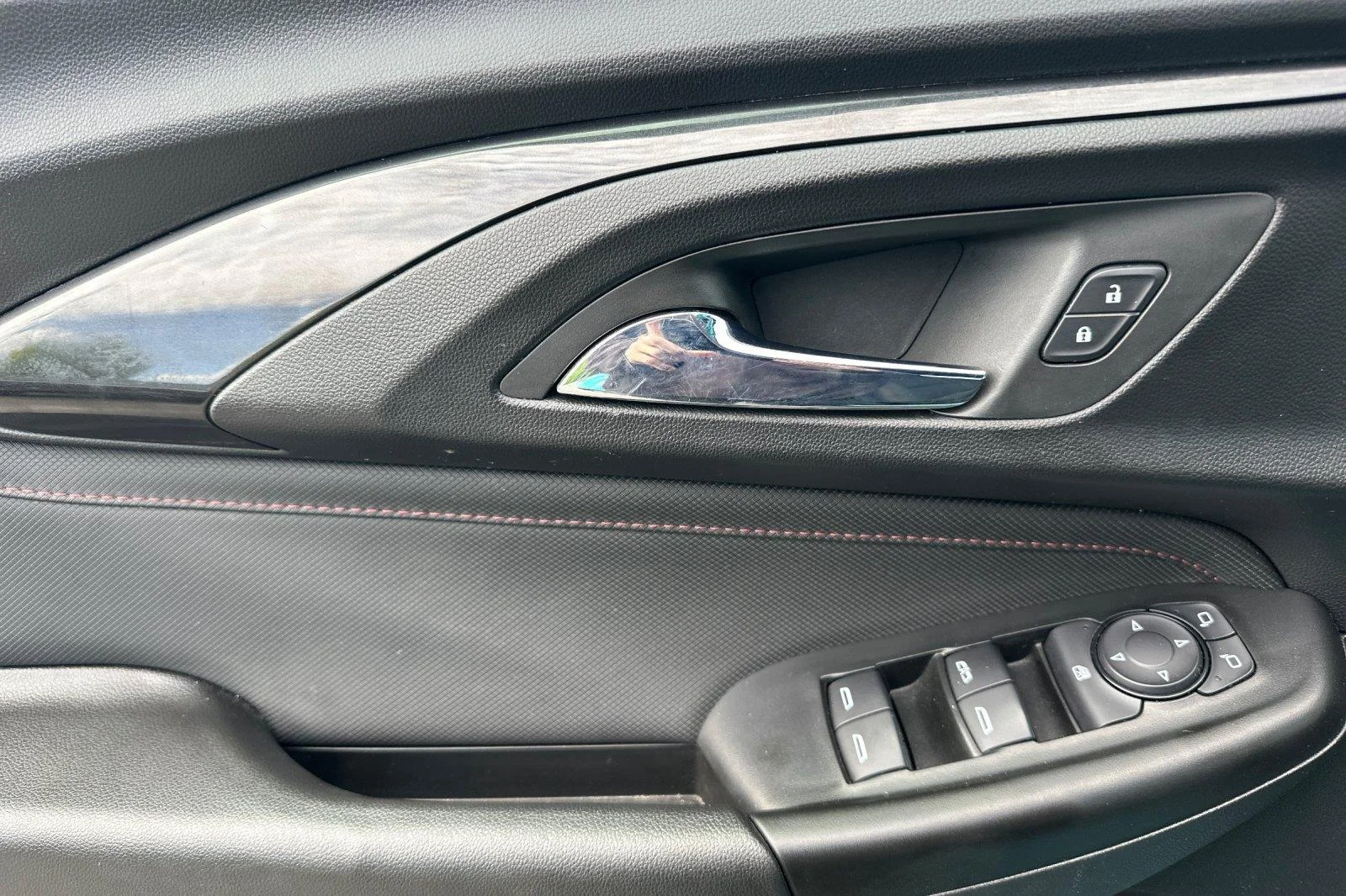 Used 2022 Oasis Blue Chevrolet RS image 11