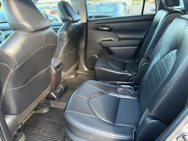 Used 2022 Gray Toyota XLE image 13