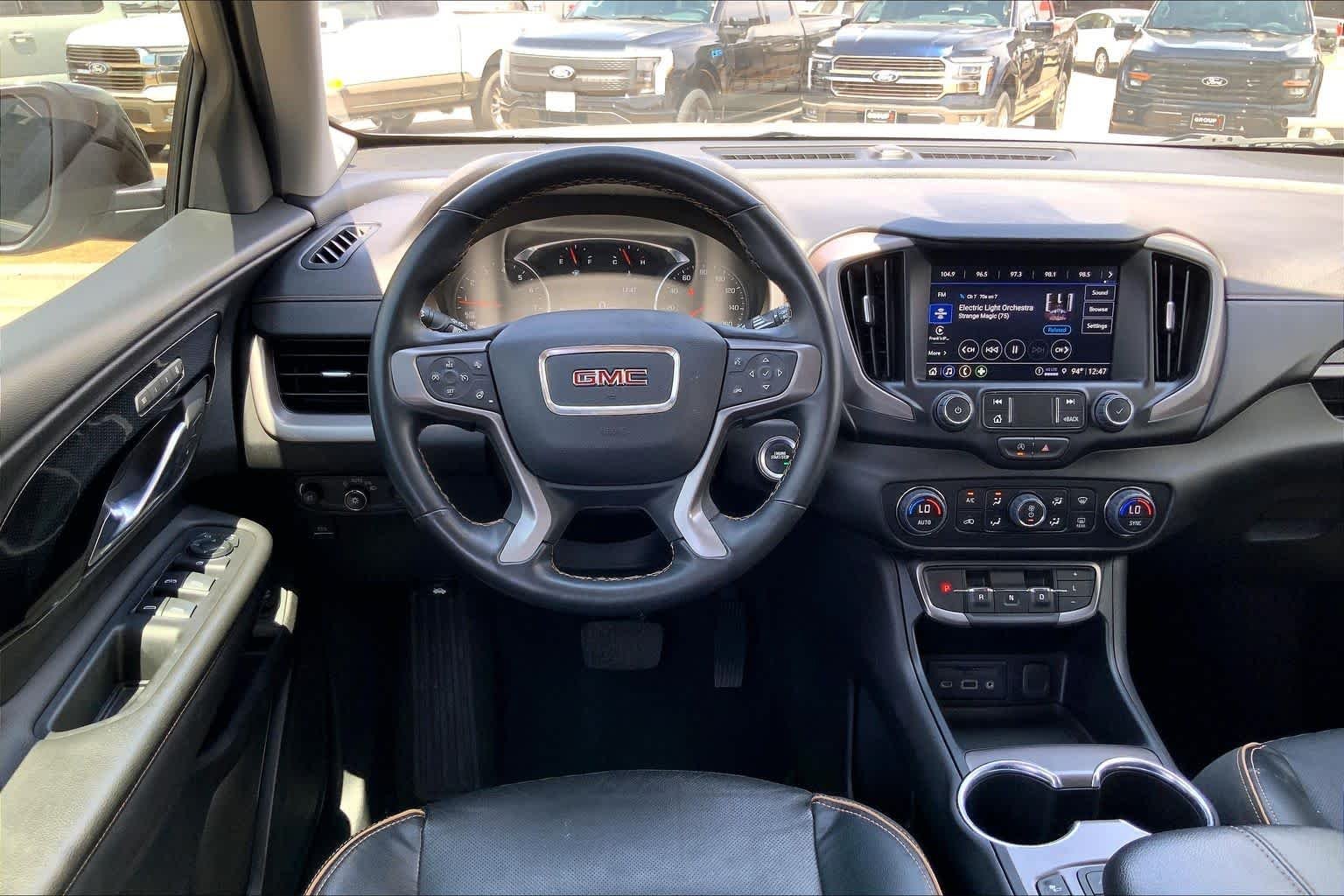 Used 2023 Sterling Metallic GMC AT4 image 5