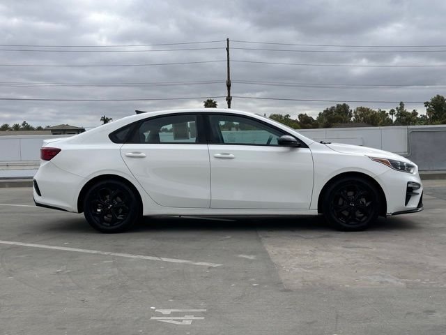 Used 2020 Clear White Kia LXS image 31