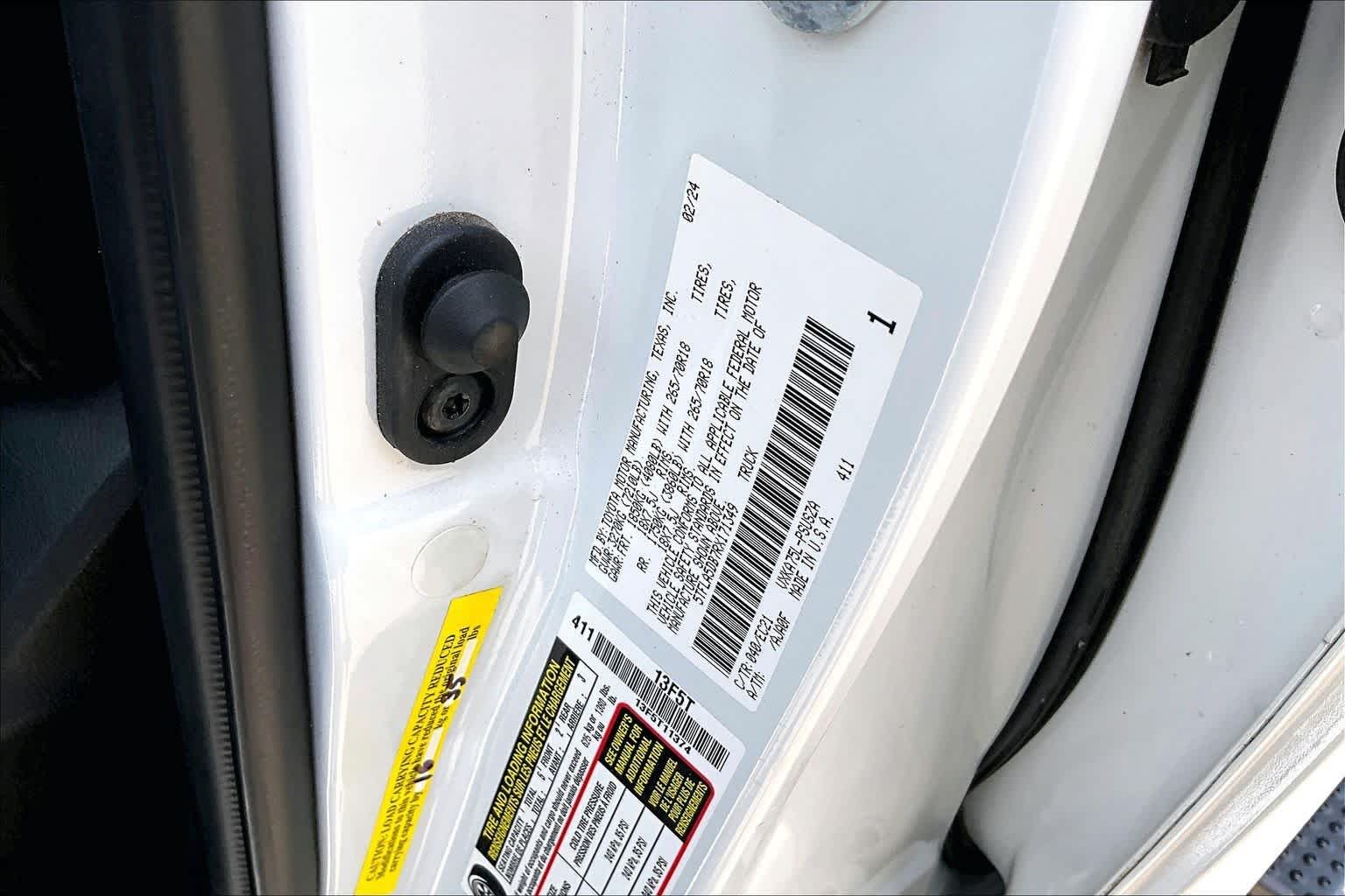 Used 2024 Ice Cap Toyota SR5 image 34
