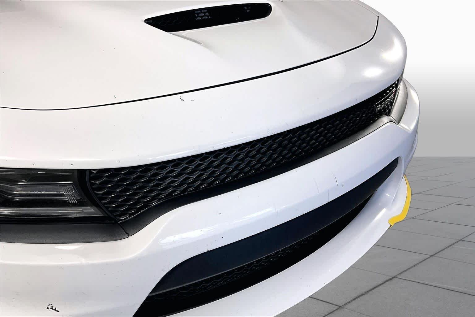 Used 2018 White Knuckle Clearcoat Dodge R/T image 29