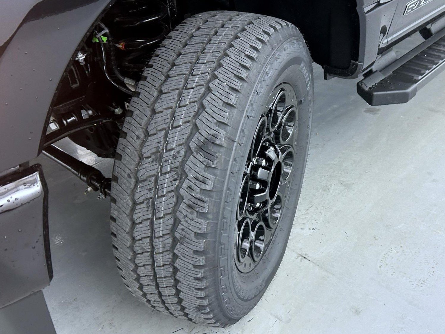 New 2026 Agate Black Metallic Ford XLT image 22