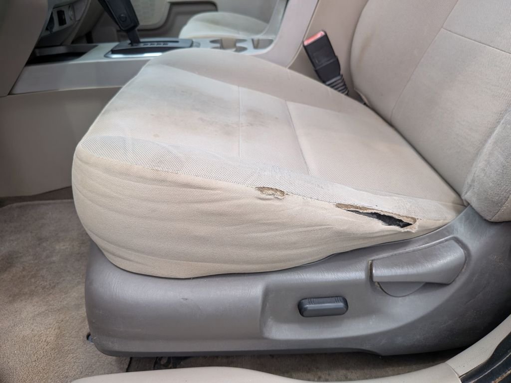 Used 2012 White Ford XLT image 19